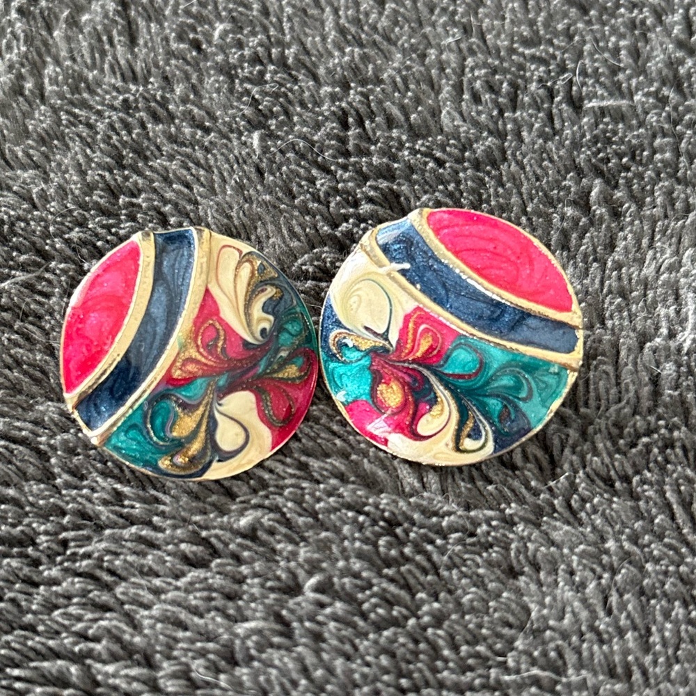 Retro clip on earrings